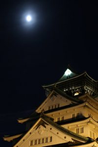 中秋の名月と大阪城
